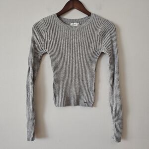 Hollister Gray Ribbed crop Knit Sweater